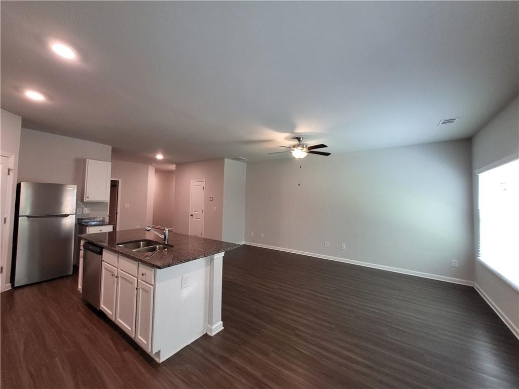 3 bedroom, 3 bathroom, 1,664 sq ft townhouse for rent at 134 Brexley Drive, Calhoun, GA 30701 for $1,595 a month — photo 4