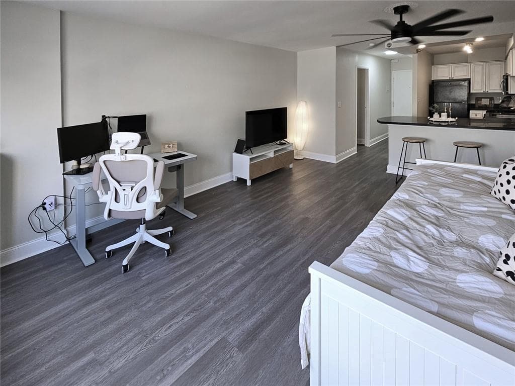 1 bedroom, 1 bathroom, 505 sq ft condominium for sale at 2479 Peachtree Road 611, Atlanta, GA 30305 — photo 9