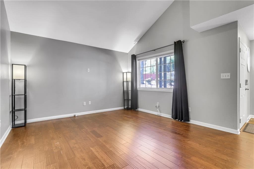 2 bedroom, 3 bathroom, 1,290 sq ft condominium for sale at 1468 Briarwood Road 2006, Atlanta, GA 30319 — photo 4