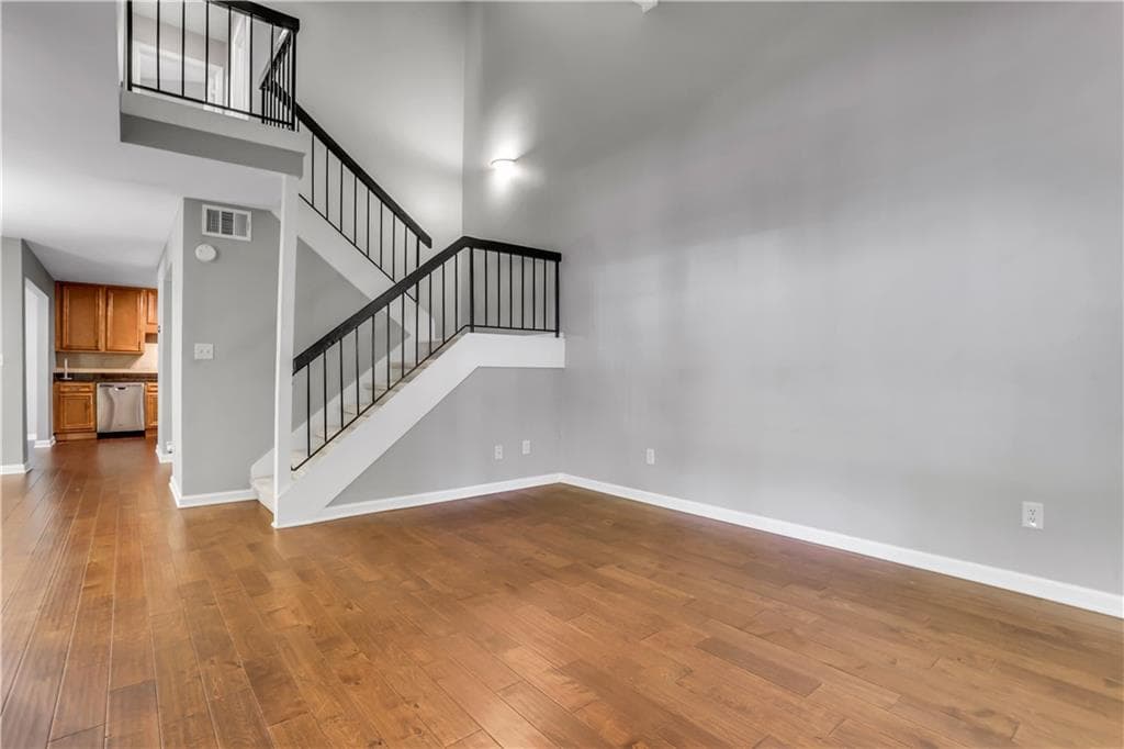 2 bedroom, 3 bathroom, 1,290 sq ft condominium for sale at 1468 Briarwood Road 2006, Atlanta, GA 30319 — photo 6
