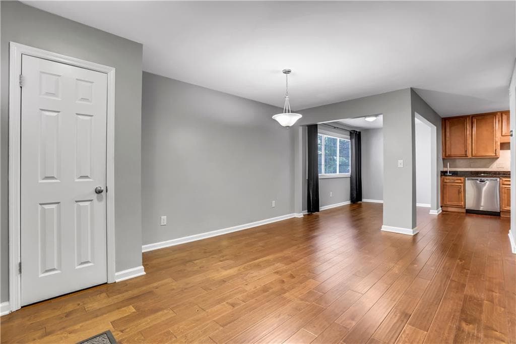 2 bedroom, 3 bathroom, 1,290 sq ft condominium for sale at 1468 Briarwood Road 2006, Atlanta, GA 30319 — photo 7