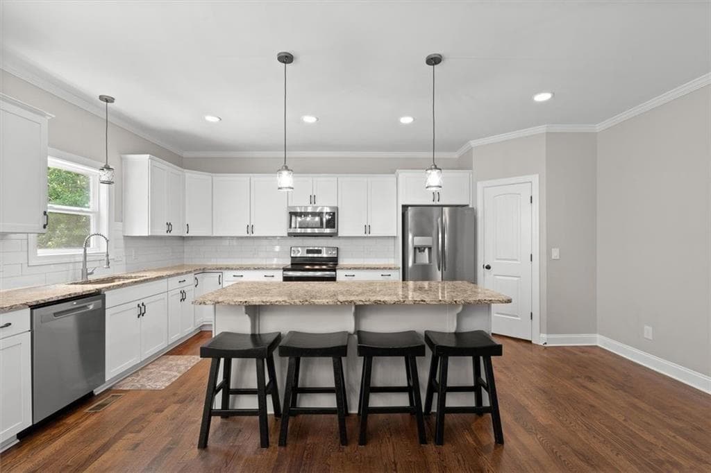 5 bedroom, 4 bathroom, 4,684 sq ft single family residence for sale at 506 Pirklefield Drive, Covington, GA 30014 — photo 7