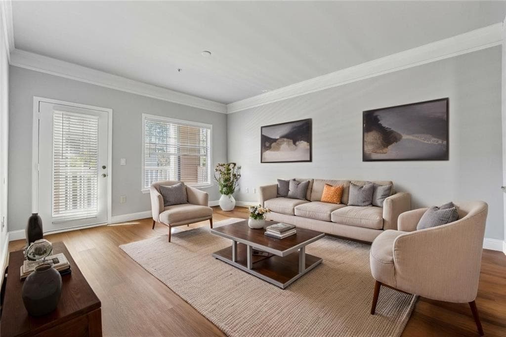 1 bedroom, 1 bathroom, 784 sq ft condominium for sale at 2700 Pine Tree Road 1115, Atlanta, GA 30324 — photo 2