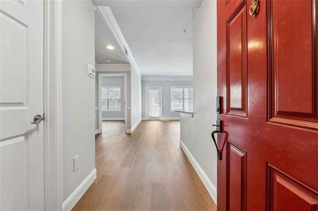 1 bedroom, 1 bathroom, 784 sq ft condominium for sale at 2700 Pine Tree Road 1115, Atlanta, GA 30324 — photo 8