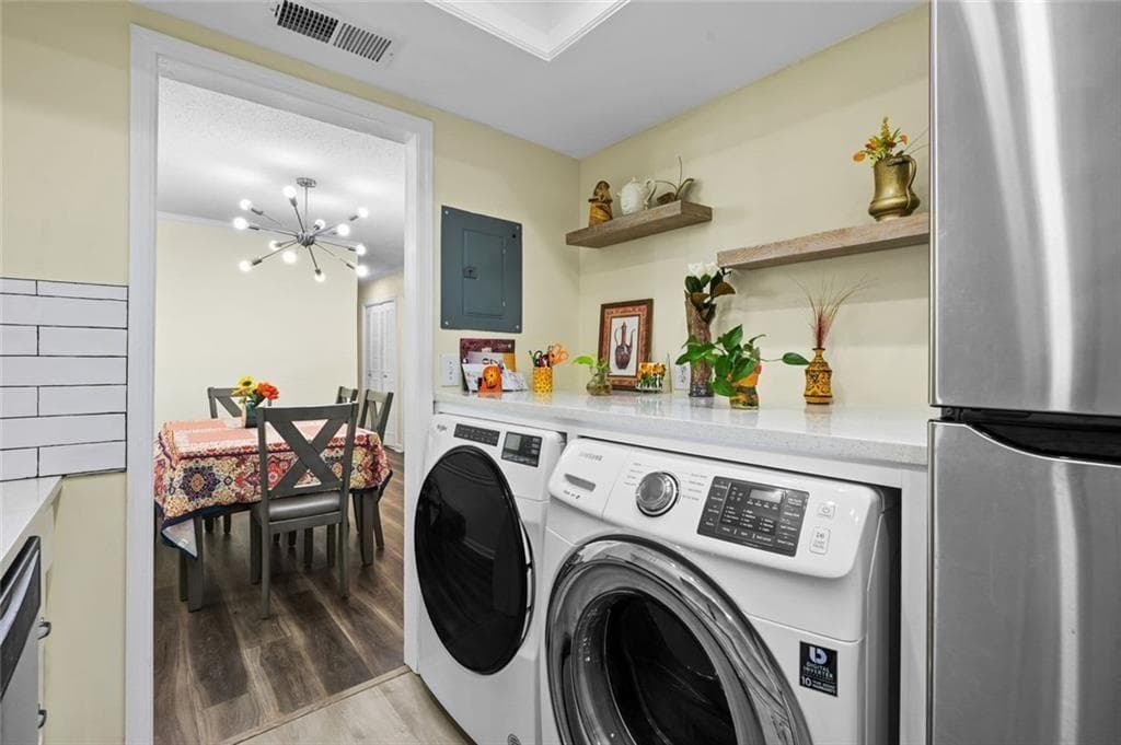 2 bedroom, 2 bathroom, 1,256 sq ft condominium for sale at 6851 Roswell Road F3, Sandy Springs, GA 30328 — photo 8