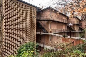 2 bedroom, 1 bathroom, 1,020 sq ft condominium for rent at 120 NW Alden Avenue A 2, Atlanta, GA 30309 for $2,000 a month — photo 1 of 21