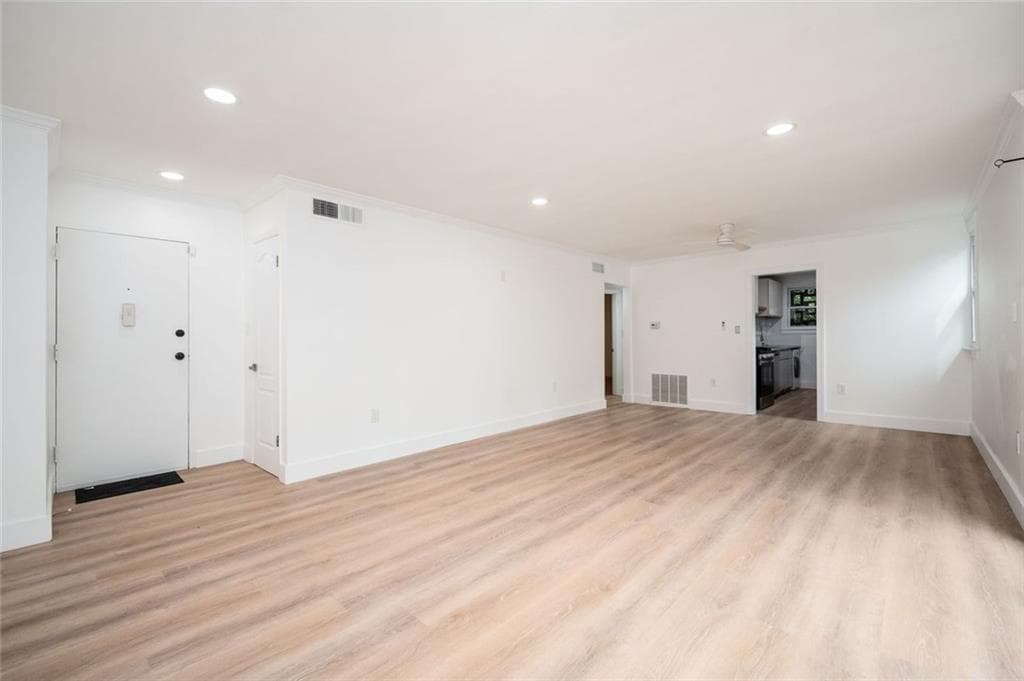 2 bedroom, 1 bathroom, 1,020 sq ft condominium for rent at 120 NW Alden Avenue A 2, Atlanta, GA 30309 for $2,000 a month — photo 2