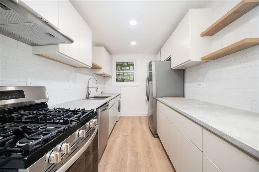 2 bedroom, 1 bathroom, 1,020 sq ft condominium for rent at 120 NW Alden Avenue A 2, Atlanta, GA 30309 for $2,000 a month — photo 4