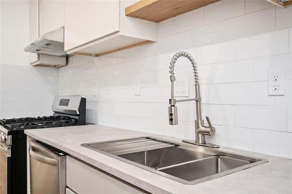 2 bedroom, 1 bathroom, 1,020 sq ft condominium for rent at 120 NW Alden Avenue A 2, Atlanta, GA 30309 for $2,000 a month — photo 5