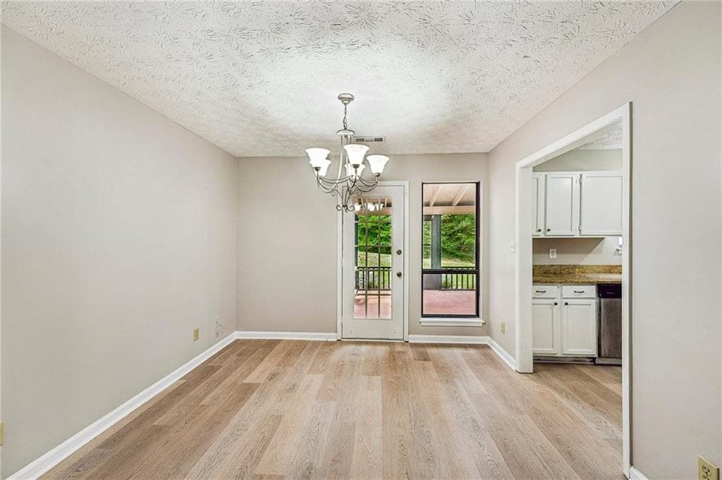 2 bedroom, 3 bathroom, 1,242 sq ft townhouse for sale at 3190 Cape Circle, Alpharetta, GA 30009 — photo 5