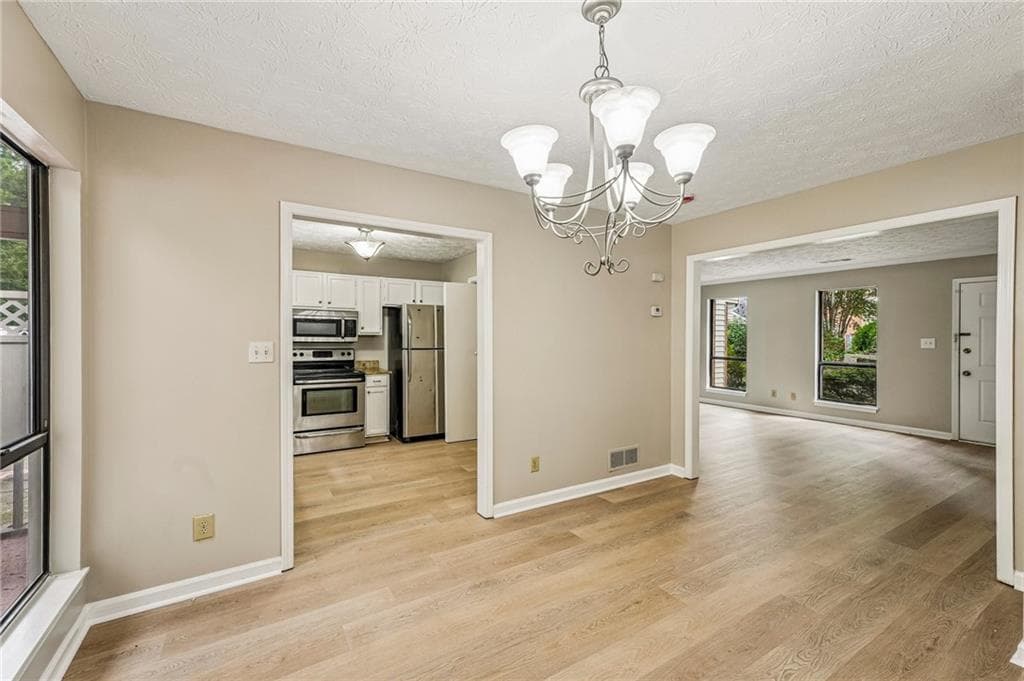 2 bedroom, 3 bathroom, 1,242 sq ft townhouse for sale at 3190 Cape Circle, Alpharetta, GA 30009 — photo 7
