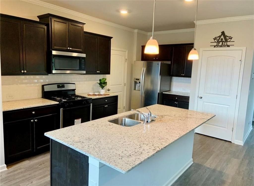4 bedroom, 3 bathroom, 1,979 sq ft single family residence for rent at 5709 Turnstone Trail, Flowery Branch, GA 30542 for $2,250 a month — photo 3