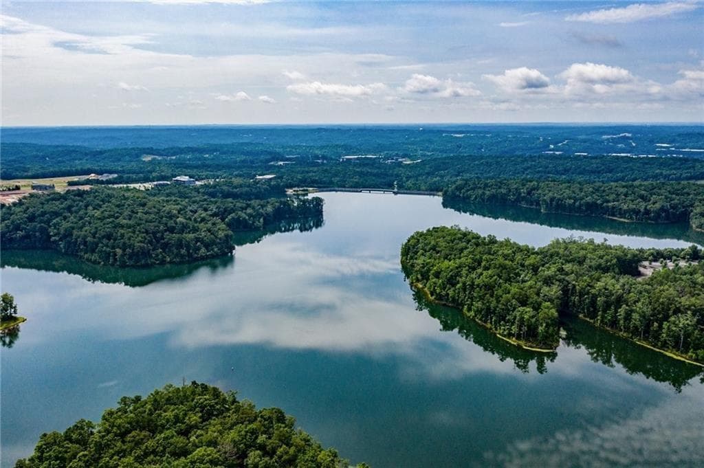 7 bedroom, 5 bathroom, 5,101 sq ft single family residence for sale at 616 Little Bear Loop, Canton, GA 30114 — photo 3