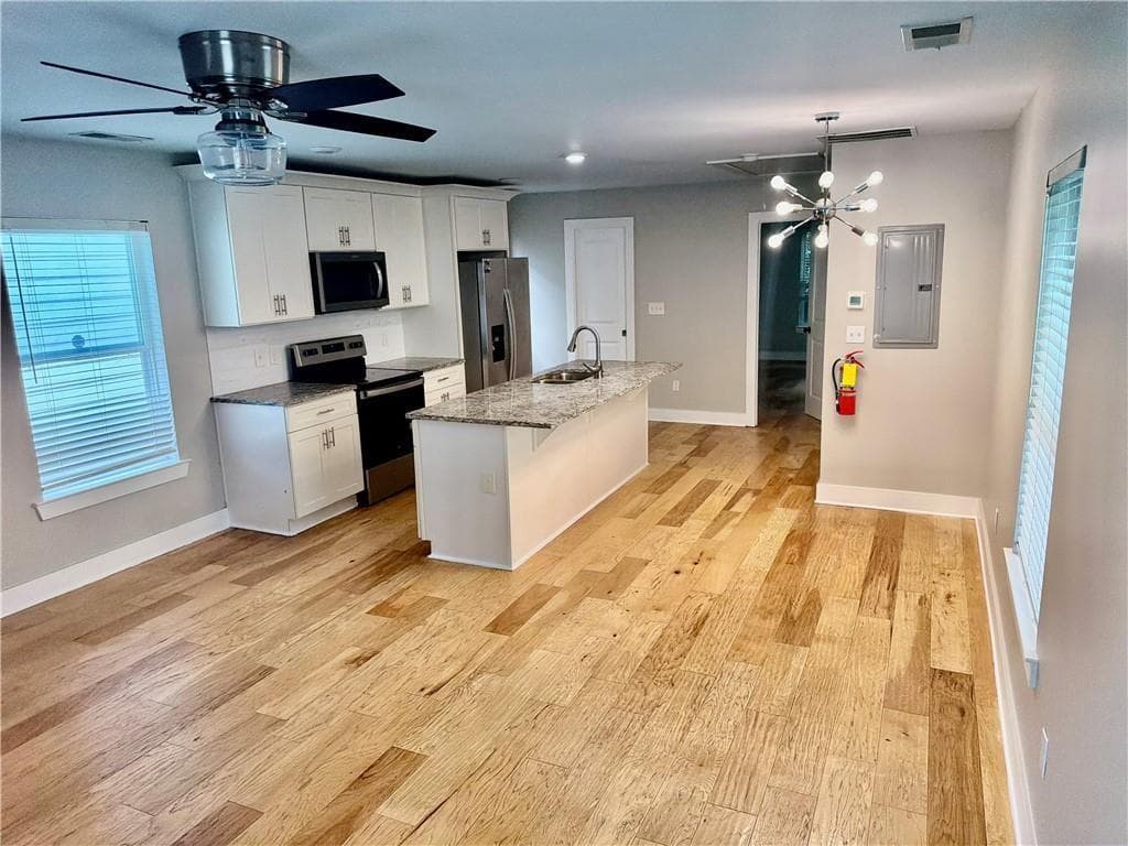 1 bedroom, 1 bathroom, 698 sq ft single family residence for sale at 946 Hubbard Street, Atlanta, GA 30310 — photo 3