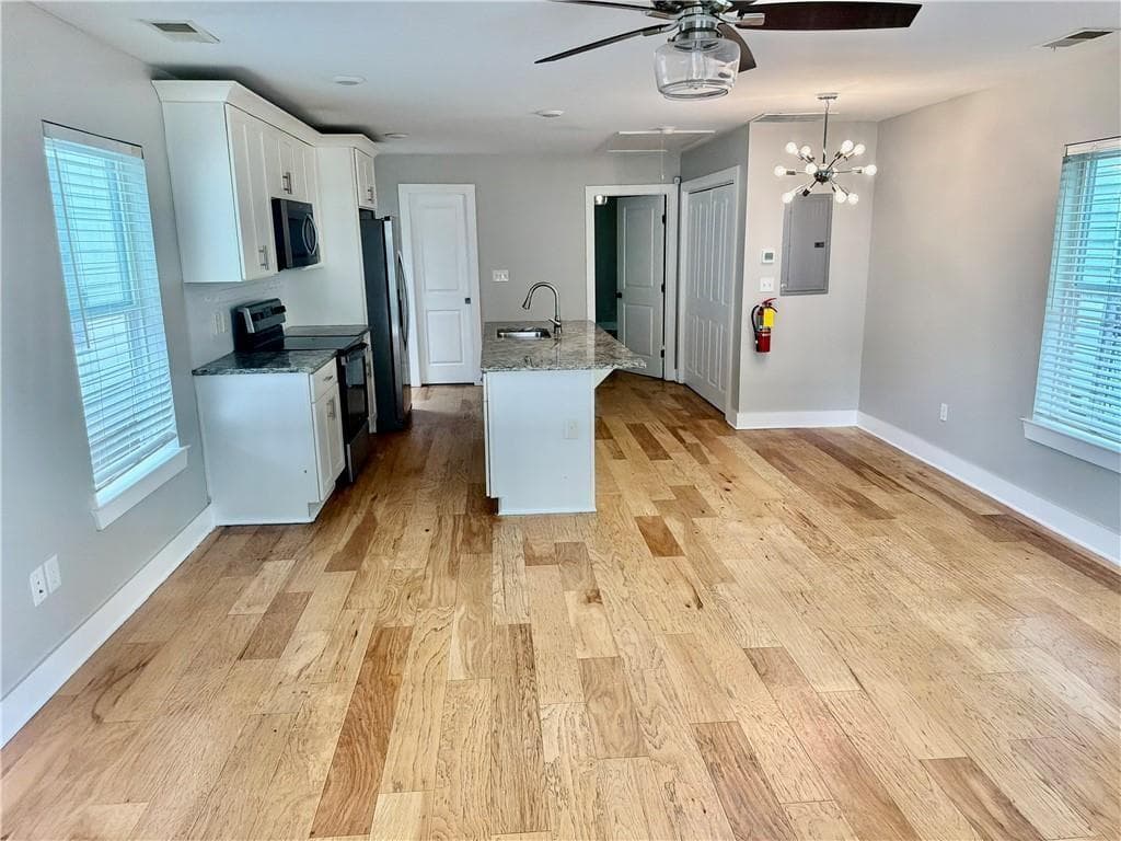 1 bedroom, 1 bathroom, 698 sq ft single family residence for sale at 946 Hubbard Street, Atlanta, GA 30310 — photo 5