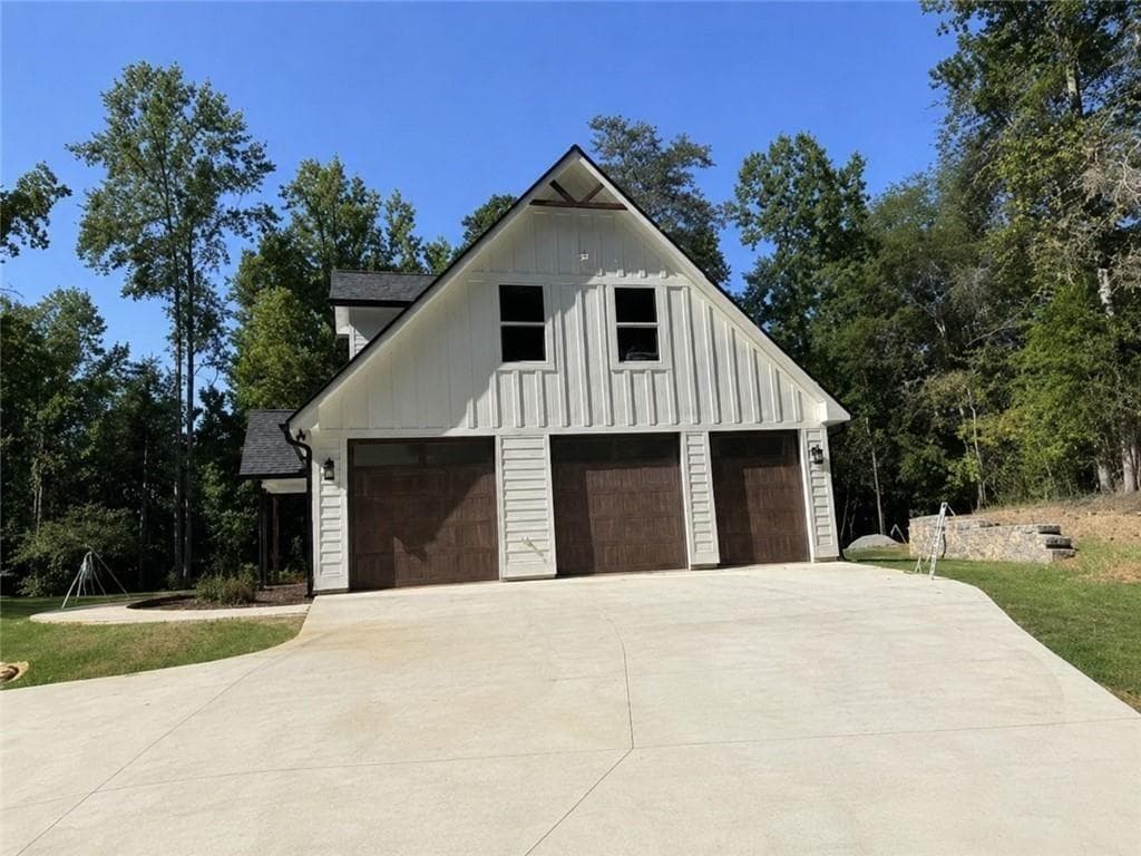 3 bedroom, 3 bathroom, 2,196 sq ft single family residence for sale at 6711 Wildwood Trail, Gainesville, GA 30506 — photo 3