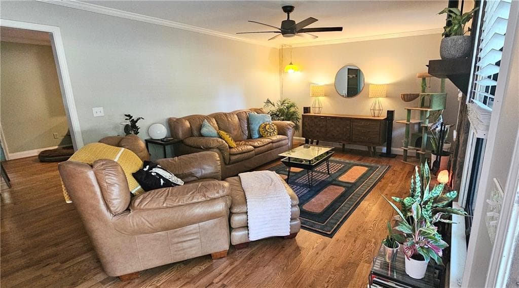 3 bedroom, 2 bathroom, 1,671 sq ft single family residence for sale at 1395 Allatoona Court, Kennesaw, GA 30152 — photo 3