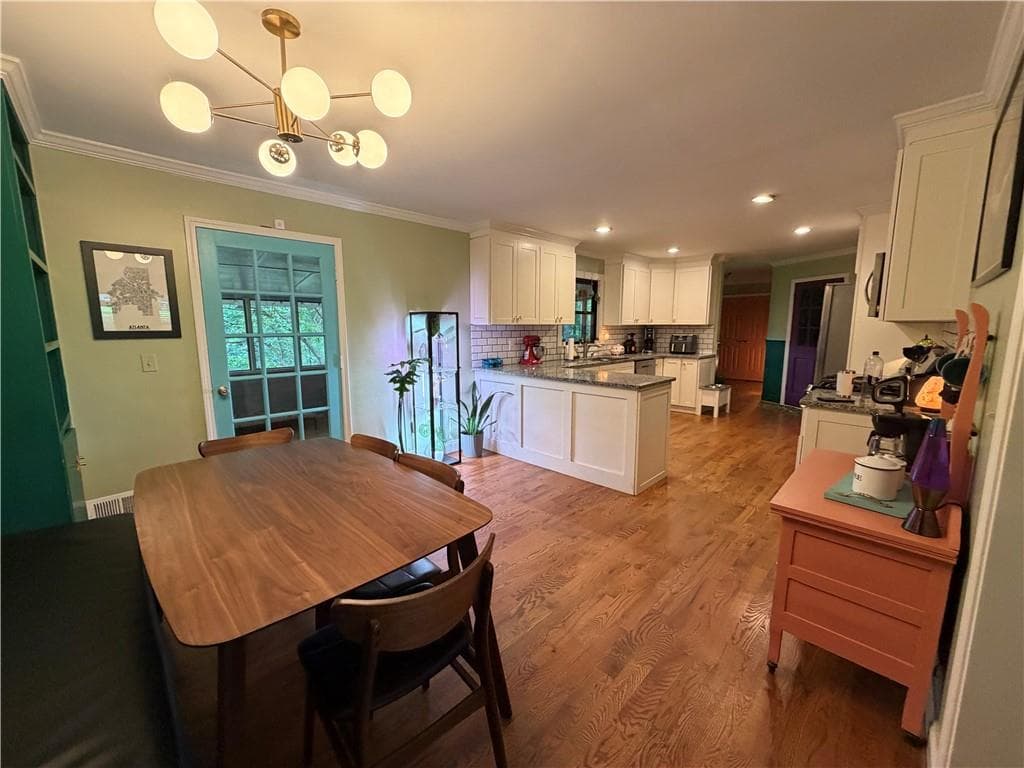 3 bedroom, 2 bathroom, 1,671 sq ft single family residence for sale at 1395 Allatoona Court, Kennesaw, GA 30152 — photo 10