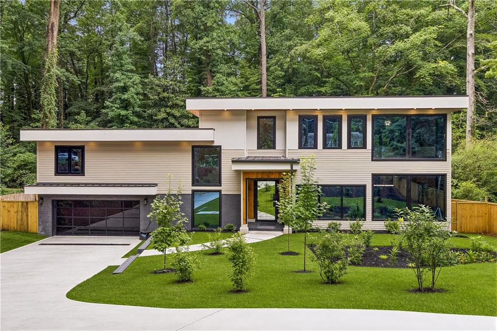 5 bedroom, 4 bathroom, 3,650 sq ft single family residence for sale at 3626 N Stratford Road, Atlanta, GA 30342