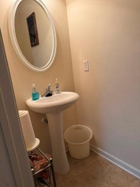 3 bedroom, 3 bathroom, 1,252 sq ft townhouse for sale at 1727 Old Dogwood, Jonesboro, GA 30238 — photo 8