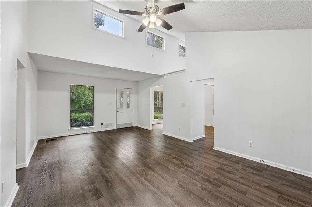 3 bedroom, 2 bathroom, 1,372 sq ft single family residence for sale at 106 Hilltop Circle, Stockbridge, GA 30281 — photo 7