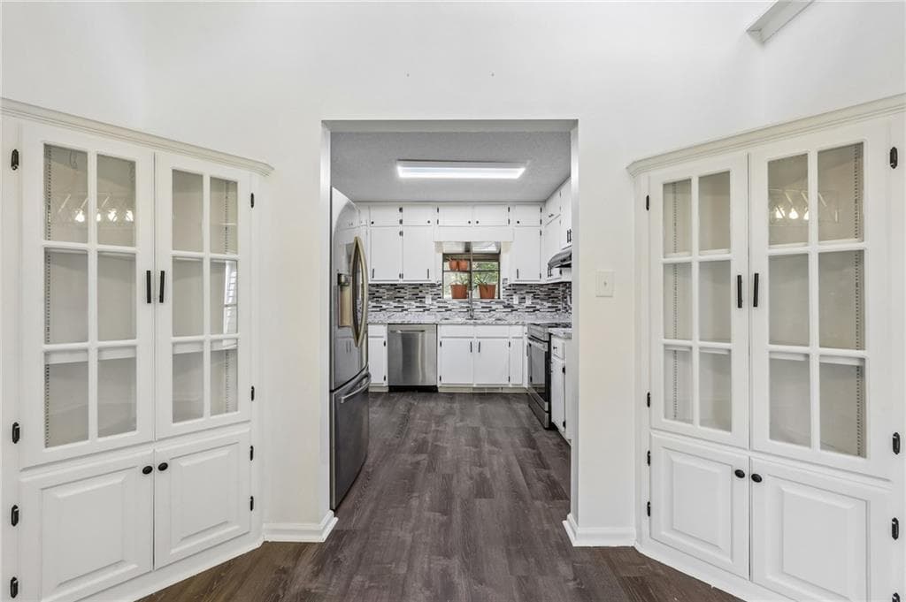 3 bedroom, 2 bathroom, 1,372 sq ft single family residence for sale at 106 Hilltop Circle, Stockbridge, GA 30281 — photo 9