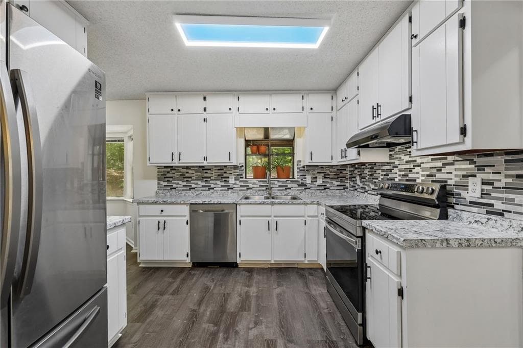 3 bedroom, 2 bathroom, 1,372 sq ft single family residence for sale at 106 Hilltop Circle, Stockbridge, GA 30281 — photo 10