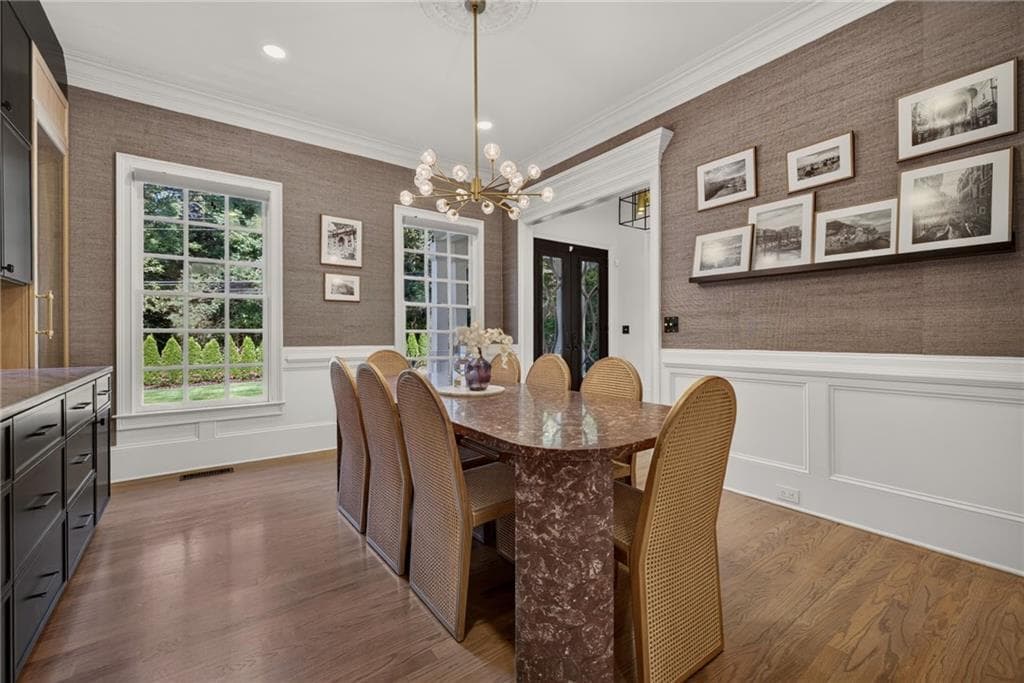 5 bedroom, 5 bathroom, 4,661 sq ft single family residence under contract at 670 Mount Paran Road, Sandy Springs, GA 30327 — photo 8