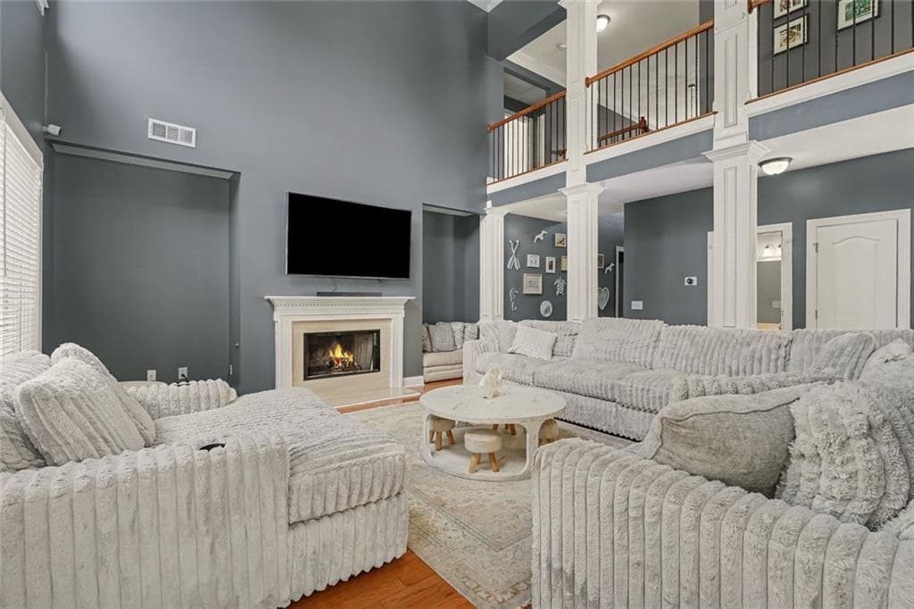 5 bedroom, 4 bathroom, 3,600 sq ft single family residence for sale at 825 Grand Ivey Place, Dacula, GA 30019 — photo 3