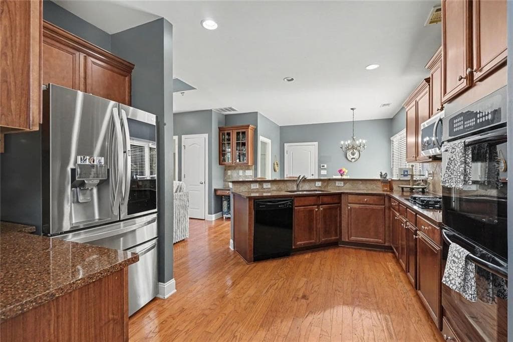 5 bedroom, 4 bathroom, 3,600 sq ft single family residence for sale at 825 Grand Ivey Place, Dacula, GA 30019 — photo 6