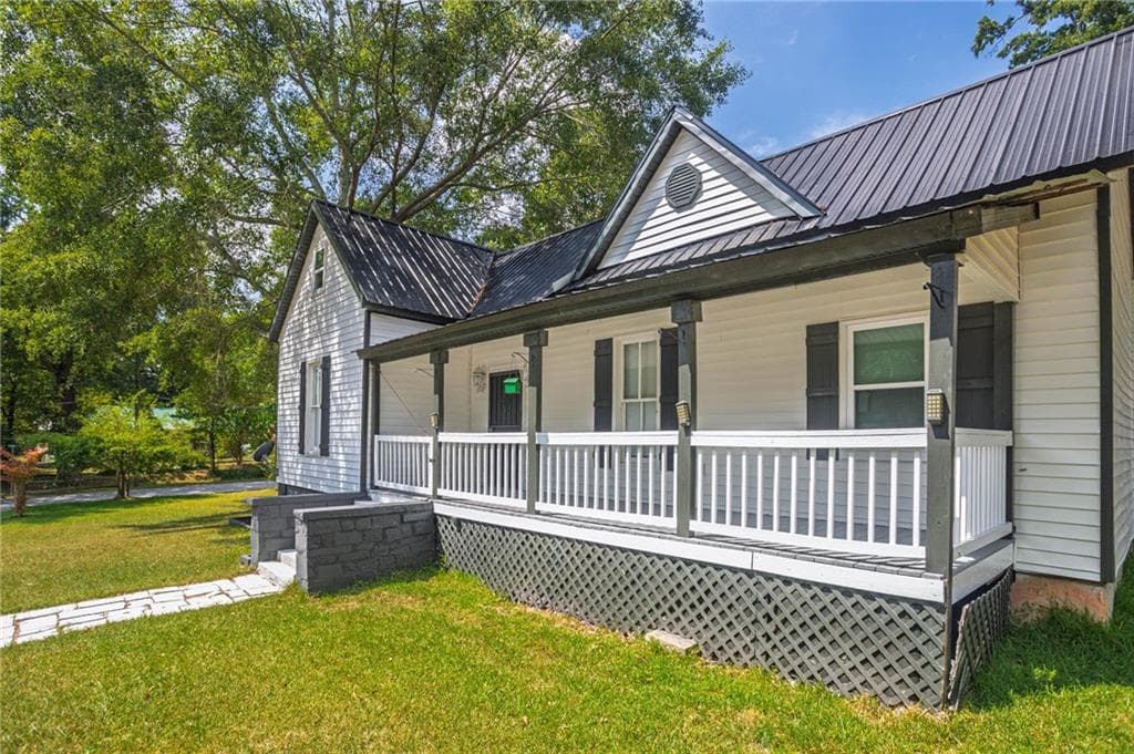 3 bedroom, 2 bathroom, 1,289 sq ft single family residence under contract at 234 S Thomas Street, Elberton, GA 30635 — photo 5