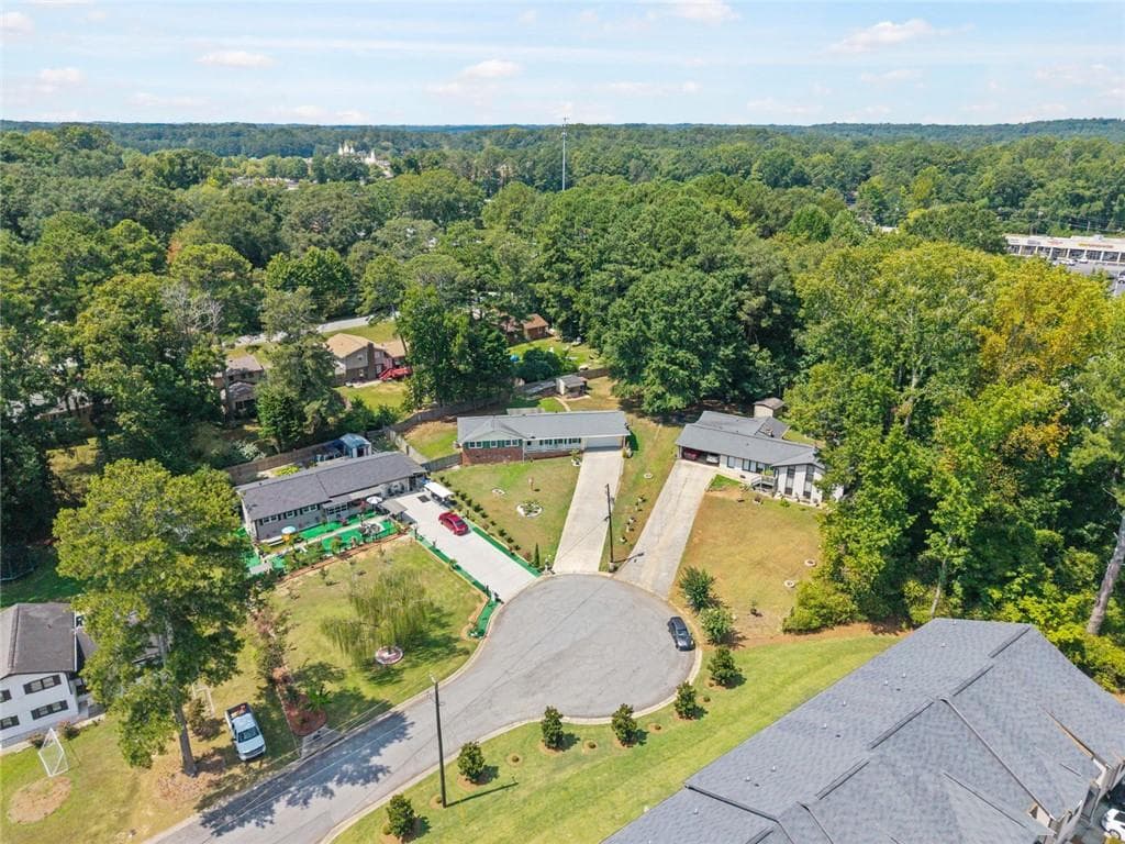3 bedroom, 2 bathroom, 1,566 sq ft single family residence for sale at 393 Greenleaf Court, Lilburn, GA 30047 — photo 2