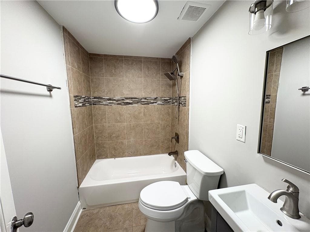 2 bedroom, 1 bathroom, 1,115 sq ft single family residence for sale at 5715 Harding Drive, Mableton, GA 30126 — photo 4