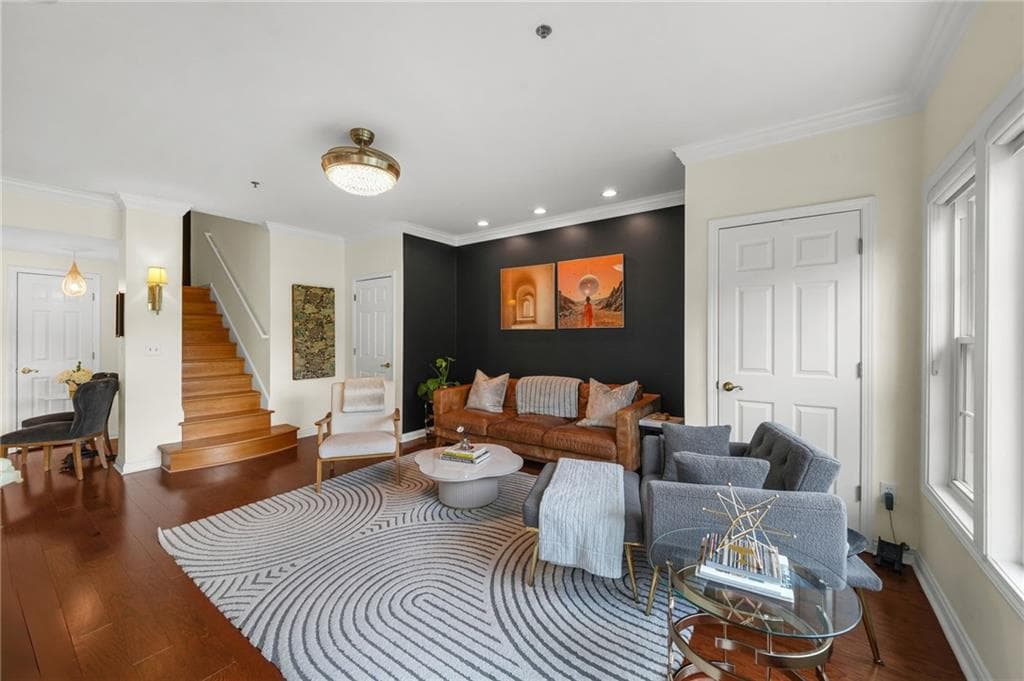 3 bedroom, 3 bathroom, 2,200 sq ft condominium for sale at 3636 Habersham Road 2404, Atlanta, GA 30305 — photo 8