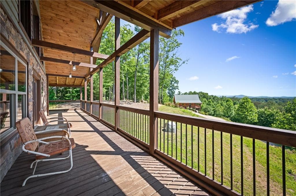 3 bedroom, 4 bathroom, 2,800 sq ft single family residence for sale at 259 Red Bush School Road, Blue Ridge, GA 30513 — photo 2