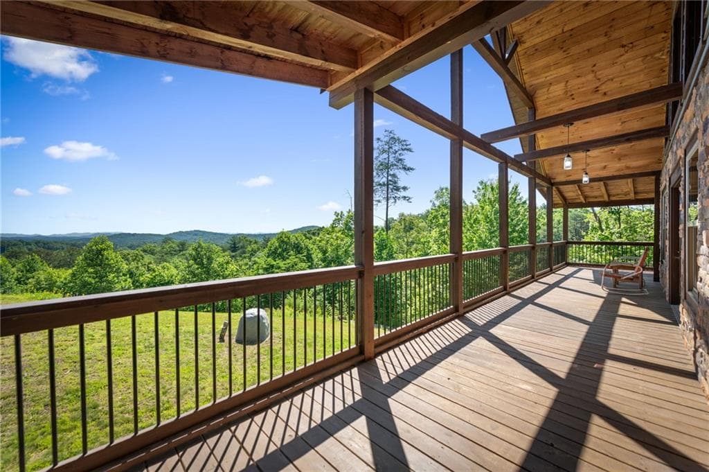 3 bedroom, 4 bathroom, 2,800 sq ft single family residence for sale at 259 Red Bush School Road, Blue Ridge, GA 30513 — photo 4