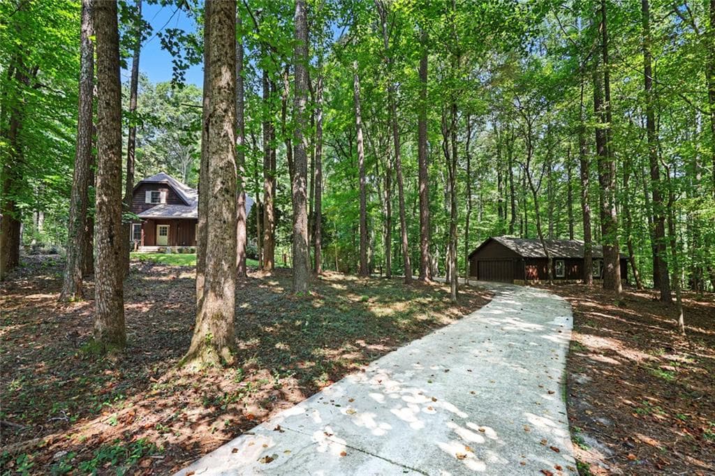 4 bedroom, 4 bathroom, 3,302 sq ft single family residence under contract at 729 Lost Mountain Trail, Kennesaw, GA 30152