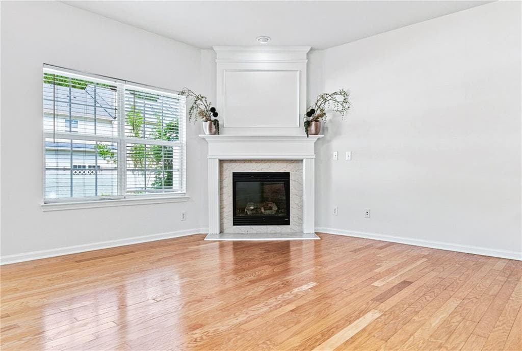 3 bedroom, 3 bathroom, 1,639 sq ft townhouse for sale at 9820 Alger Trace, Johns Creek, GA 30022 — photo 6