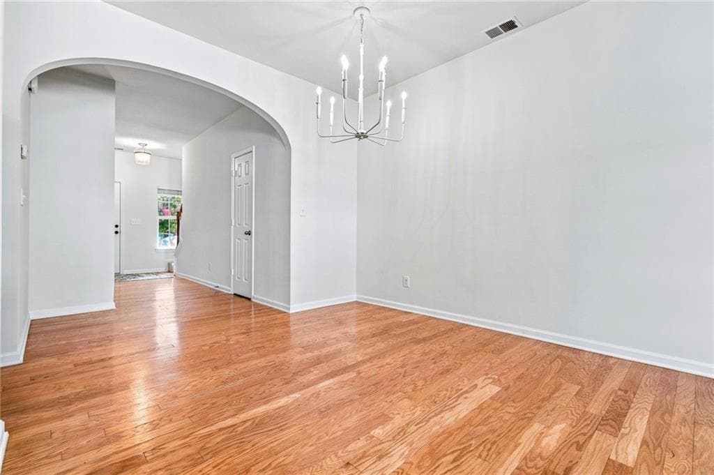 3 bedroom, 3 bathroom, 1,639 sq ft townhouse for sale at 9820 Alger Trace, Johns Creek, GA 30022 — photo 8