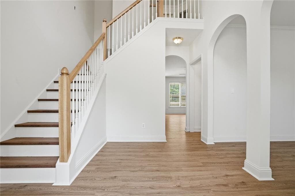 4 bedroom, 3 bathroom, 2,648 sq ft single family residence for sale at 4025 Eyrie Farms Lane, Cumming, GA 30041 — photo 2
