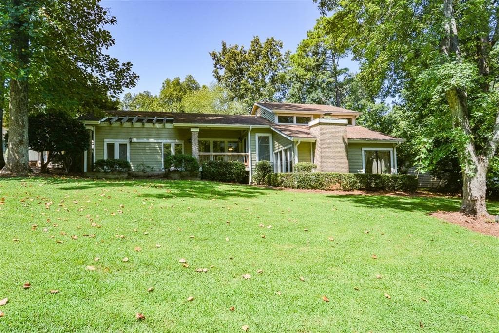 4 bedroom, 4 bathroom, 2,635 sq ft single family residence for sale at 6838 Springwood Drive, Douglasville, GA 30135 — photo 2