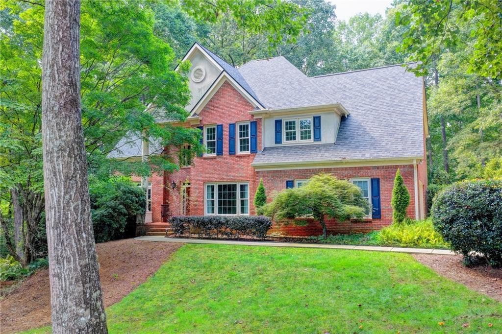 5 bedroom, 5 bathroom, 3,950 sq ft single family residence for sale at 375 Petersford Way, Milton, GA 30004 — photo 3