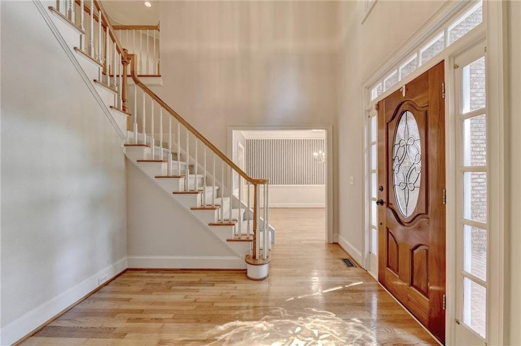5 bedroom, 5 bathroom, 3,950 sq ft single family residence for sale at 375 Petersford Way, Milton, GA 30004 — photo 5
