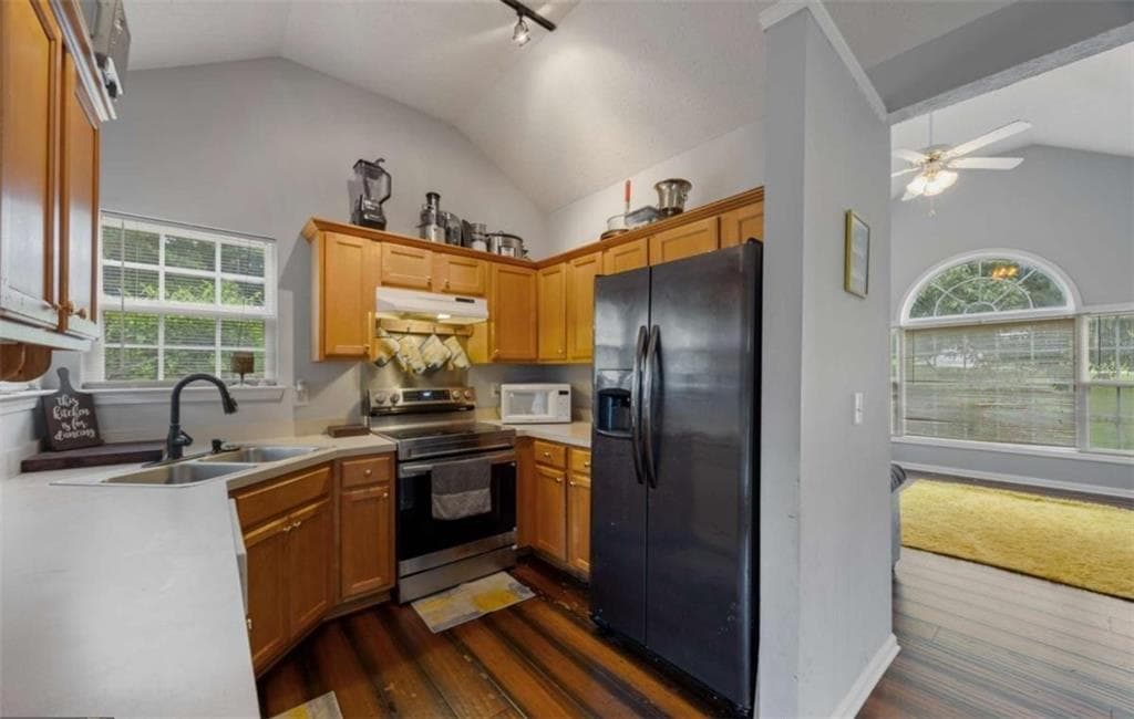 3 bedroom, 2 bathroom, 1,350 sq ft single family residence for sale at 227 Diamond Court, Carrollton, GA 30116 — photo 5