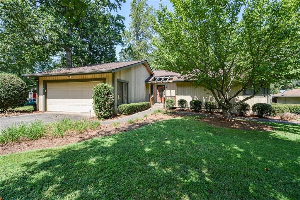 3 bedroom, 2 bathroom, 1,455 sq ft single family residence for sale at 6906 Springwood Drive, Douglasville, GA 30135