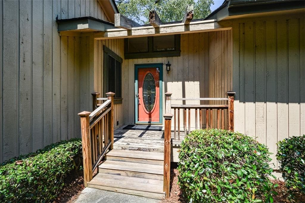 3 bedroom, 2 bathroom, 1,455 sq ft single family residence for sale at 6906 Springwood Drive, Douglasville, GA 30135 — photo 5