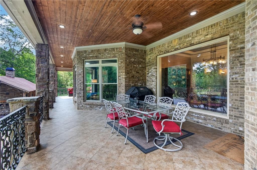 5 bedroom, 5 bathroom, 7,286 sq ft single family residence for sale at 456 E Valley Road, Rydal, GA 30171 — photo 10