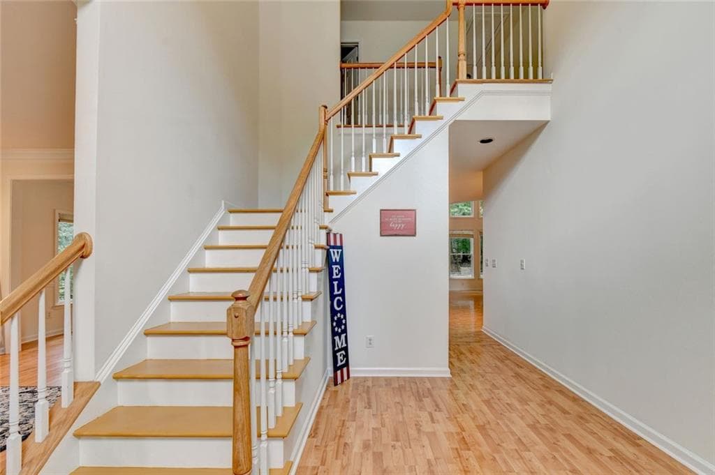 3 bedroom, 3 bathroom, 2,424 sq ft single family residence under contract at 873 Red Rock Court, Suwanee, GA 30024 — photo 7