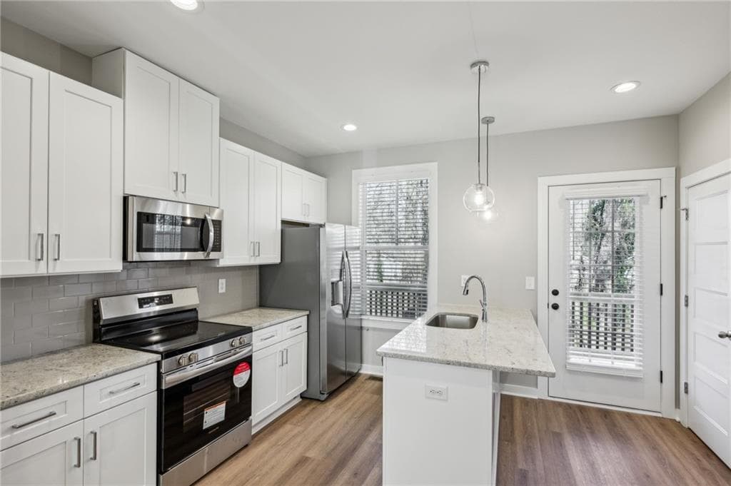 3 bedroom, 4 bathroom, 1,532 sq ft townhouse for sale at 1095 Tucker Avenue 401, Atlanta, GA 30310 — photo 2