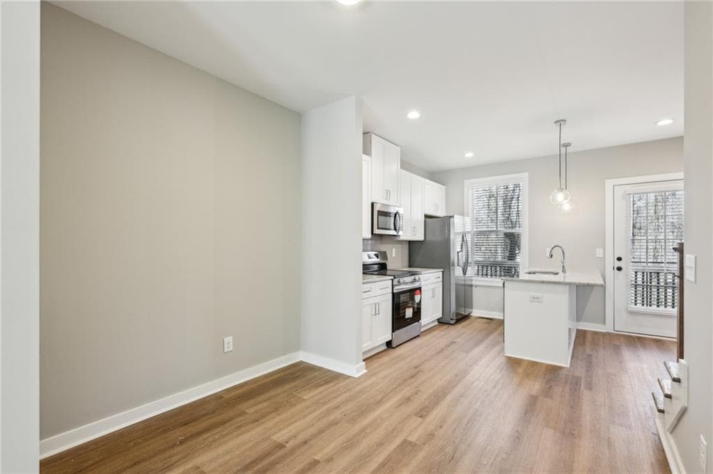 3 bedroom, 4 bathroom, 1,532 sq ft townhouse for sale at 1095 Tucker Avenue 401, Atlanta, GA 30310 — photo 7
